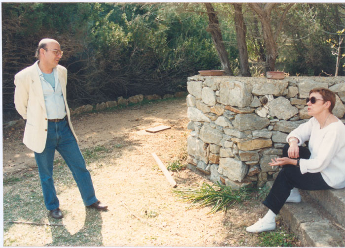  Ο Θόδωρος Αγγελόπουλος σε φιλικό σπίτι το 1988.