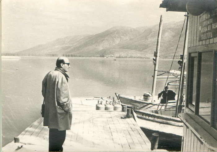  Theo Angelopoulos in Yanina looking for locations for the film «Reconstruction», 1969