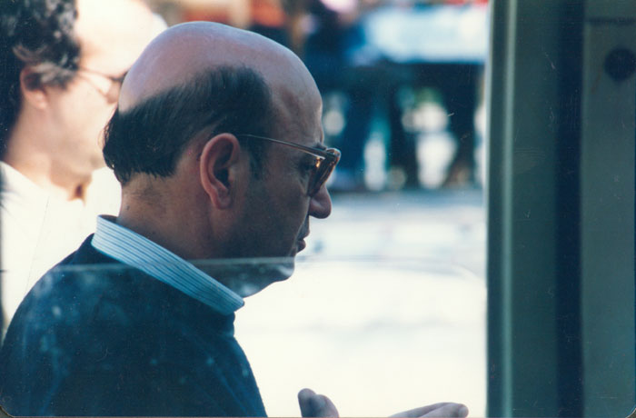 Theo&nbsp;Angelopoulos&nbsp;durante&nbsp;el&nbsp;rodaje&nbsp;de&nbsp;la&nbsp;película&nbsp;&laquo;Viaje&nbsp;a&nbsp;Citera&raquo;,&nbsp;