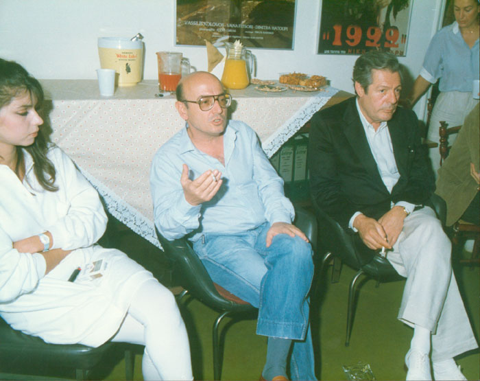 Theo&nbsp;Angelopoulos,&nbsp;Marcello&nbsp;Mastroianni&nbsp;und&nbsp;Nadia&nbsp;Mourouzi&nbsp;während&nbsp;der&nbsp;Dreharbeiten&nbsp;zum&nbsp;Film&nbsp;«Der&nbsp;Bienenzüchter»,&nbsp;Photo:&nbsp;Anagnostopoulos&nbsp;O.&nbsp;E.