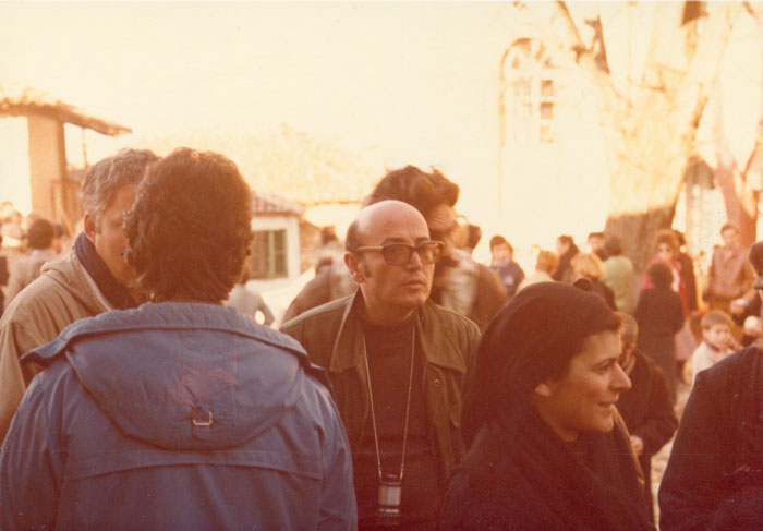 &nbsp;Theo&nbsp;Angelopoulos&nbsp;und&nbsp;Mitarbeitende&nbsp;während&nbsp;der&nbsp;Dreharbeiten&nbsp;zum&nbsp;Film&nbsp;«Reise&nbsp;nach&nbsp;Kithera»,&nbsp;1983.