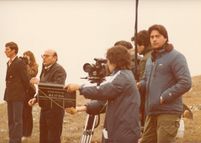 &nbsp;Theo&nbsp;Angelopoulos&nbsp;und&nbsp;Mitarbeitende&nbsp;während&nbsp;der&nbsp;Dreharbeiten&nbsp;zum&nbsp;Film&nbsp;«Reise&nbsp;nach&nbsp;Kithera»,&nbsp;1983.