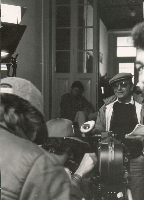 Theo&nbsp;Angelopoulos&nbsp;und&nbsp;Mitarbeitende&nbsp;während&nbsp;der&nbsp;Dreharbeiten&nbsp;zum&nbsp;Film&nbsp;«Die&nbsp;Jäger»,&nbsp;1977.