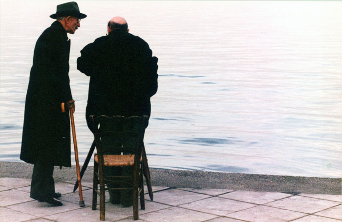 &nbsp;Theo&nbsp;Angelopoulos&nbsp;während&nbsp;der&nbsp;Dreharbeiten&nbsp;zum&nbsp;Film&nbsp;«Der&nbsp;Blick&nbsp;des&nbsp;Odysseus»,&nbsp;1995.
