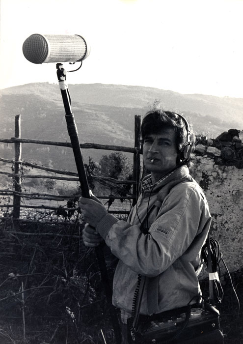 &nbsp;&nbsp;Ο&nbsp;Θανάσης&nbsp;Αρβανίτης&nbsp;κατά&nbsp;τη&nbsp;διάρκεια&nbsp;των&nbsp;γυρισμάτων&nbsp;της&nbsp;ταινίας&nbsp;«Μέρες&nbsp;του&nbsp;’36»&nbsp;(;),Ελληνικός&nbsp;Οργανισμός&nbsp;Φωτορεπορτάζ,&nbsp;1972