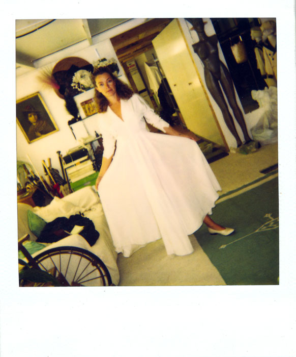 &nbsp;&nbsp;Η&nbsp;Isabelle&nbsp;Renault&nbsp;σε&nbsp;δοκιμαστική&nbsp;πρόβα&nbsp;για&nbsp;τις&nbsp;ανάγκες&nbsp;της&nbsp;ταινίας&nbsp;«Μια&nbsp;αιωνιότητα&nbsp;και&nbsp;μια&nbsp;μέρα»,&nbsp;1998