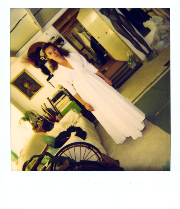 &nbsp;&nbsp;Η&nbsp;Isabelle&nbsp;Renault&nbsp;σε&nbsp;δοκιμαστική&nbsp;πρόβα&nbsp;για&nbsp;τις&nbsp;ανάγκες&nbsp;της&nbsp;ταινίας&nbsp;«Μια&nbsp;αιωνιότητα&nbsp;και&nbsp;μια&nbsp;μέρα»,&nbsp;1998