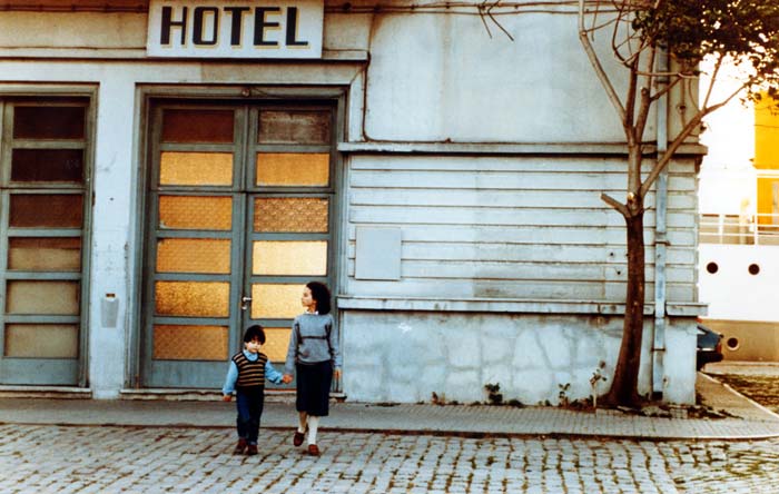 Η&nbsp;Τάνια&nbsp;Παλαιολόγου&nbsp;και&nbsp;ο&nbsp;Μιχάλης&nbsp;Ζέκε&nbsp;στην&nbsp;ταινία&nbsp;«Τοπίο&nbsp;στην&nbsp;ομίχλη»