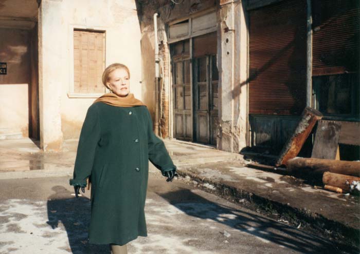 Jeanne&nbsp;Moreau&nbsp;dans&nbsp;le&nbsp;film&nbsp;"Les&nbsp;Pas&nbsp;suspendu&nbsp;de&nbsp;la&nbsp;cigogne"