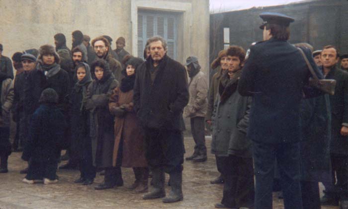 Marcello&nbsp;Mastroianni&nbsp;et&nbsp;d'autres&nbsp;acteurs&nbsp;dans&nbsp;le&nbsp;film&nbsp;"Les&nbsp;Pas&nbsp;suspendu&nbsp;de&nbsp;la&nbsp;cigogne"