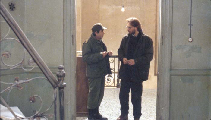 Gregory&nbsp;Karr&nbsp;et&nbsp;Ilias&nbsp;Logothetis&nbsp;dans&nbsp;le&nbsp;film&nbsp;"Les&nbsp;Pas&nbsp;suspendu&nbsp;de&nbsp;la&nbsp;cigogne"