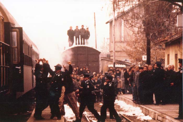 Photographie&nbsp;du&nbsp;film&nbsp;"Les&nbsp;Pas&nbsp;suspendu&nbsp;de&nbsp;la&nbsp;cigogne"