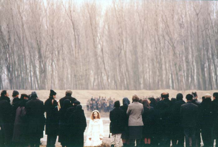 Dora&nbsp;Chrisikou&nbsp;et&nbsp;d'autres&nbsp;acteurs&nbsp;dans&nbsp;le&nbsp;film&nbsp;"Les&nbsp;Pas&nbsp;suspendu&nbsp;de&nbsp;la&nbsp;cigogne"