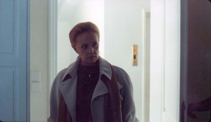 Jeanne&nbsp;Moreau&nbsp;dans&nbsp;le&nbsp;film&nbsp;"Les&nbsp;Pas&nbsp;suspendu&nbsp;de&nbsp;la&nbsp;cigogne"