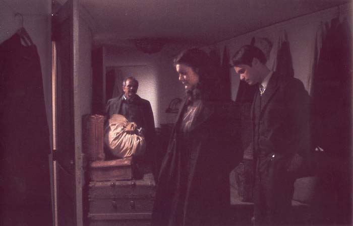 Yorgos&nbsp;Armenis,&nbsp;Nikos&nbsp;Poursanidis&nbsp;and&nbsp;Alexandra&nbsp;Aidini&nbsp;in&nbsp;the&nbsp;film&nbsp;"Trilogy&nbsp;I:&nbsp;The&nbsp;Weeping&nbsp;Meadow"