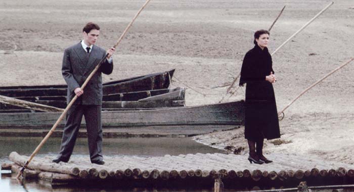 Alexandra&nbsp;Aidini&nbsp;and&nbsp;Nikos&nbsp;Poursanidis&nbsp;in&nbsp;the&nbsp;film&nbsp;"Trilogy&nbsp;I:&nbsp;The&nbsp;Weeping&nbsp;Meadow"