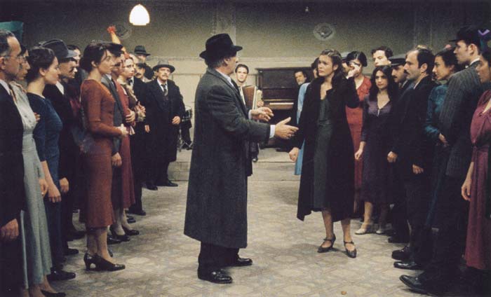 Nikos&nbsp;Kolovos,&nbsp;Alexandra&nbsp;Aidini,&nbsp;Nikos&nbsp;Poursanidis&nbsp;and&nbsp;other&nbsp;actors&nbsp;in&nbsp;the&nbsp;film&nbsp;"Trilogy&nbsp;I:&nbsp;The&nbsp;Weeping&nbsp;Meadow"