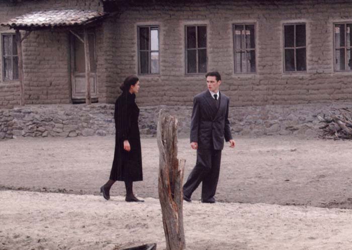 Alexandra&nbsp;Aidini&nbsp;and&nbsp;Nikos&nbsp;Poursanidis&nbsp;in&nbsp;the&nbsp;film&nbsp;"Trilogy&nbsp;I:&nbsp;The&nbsp;Weeping&nbsp;Meadow"