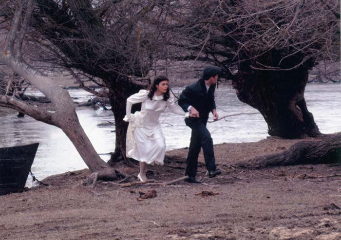 Alexandra&nbsp;Aidini&nbsp;and&nbsp;Nikos&nbsp;Poursanidis&nbsp;in&nbsp;the&nbsp;film&nbsp;"Trilogy&nbsp;I:&nbsp;The&nbsp;Weeping&nbsp;Meadow"