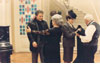 Harvey Keitel e Mania Papadimitriou con altri attori nel film "Lo sguardo di Ulisse"